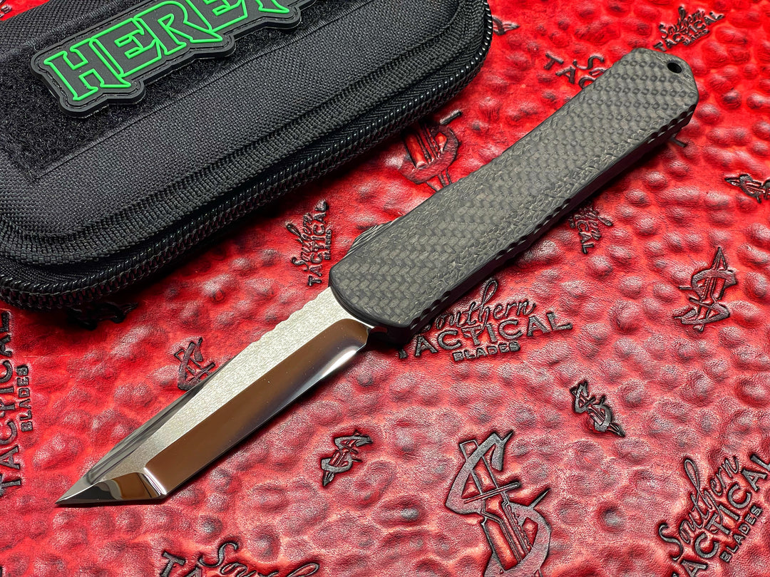 Heretic Knives Manticore X, Mirror Polished Tanto, Full Carbon Fiber Body