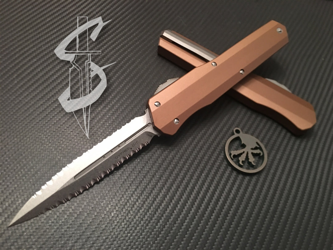 Microtech Cypher Double Edge Stonewashed Double Full Serrated Tan