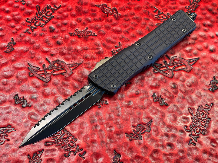 Microtech Knives, Combat Troodon Double Edge Frag Delta, Full serrated DLC, Nickel Boron Internals, DLC Torx Hardware, “Fuck Off” F/O (Family Only) pocket clip