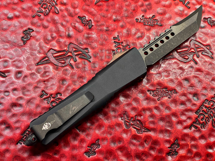 Microtech Combat Troodon Hellhound Tanto ULTEM Top and Button, DLC Standard, Signature Series