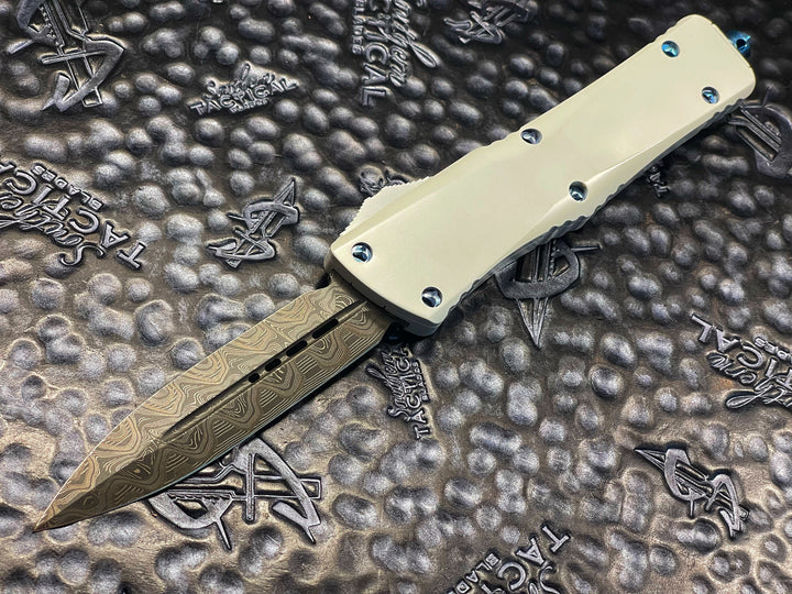 Microtech Combat Troodon, Double Edge Damascus, White Chassis w/ Blue Titanium Accents, Double Action OTF Knife Serial #001