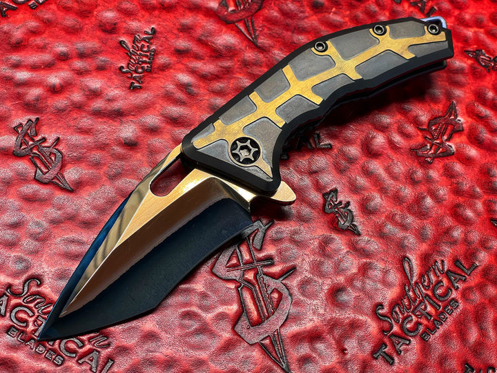 Heretic Knives Martyr Recurve Manual, Double Clade Steel, Blued High Polish, DLC Brass Scale, Folding knife