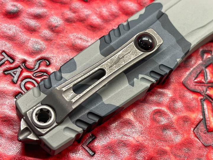 Microtech Luminary ZBP Double Edge Signature Series Urban Camo Full Serrated, Tritium Button (PRE OWNED)Double Action OTF Knife