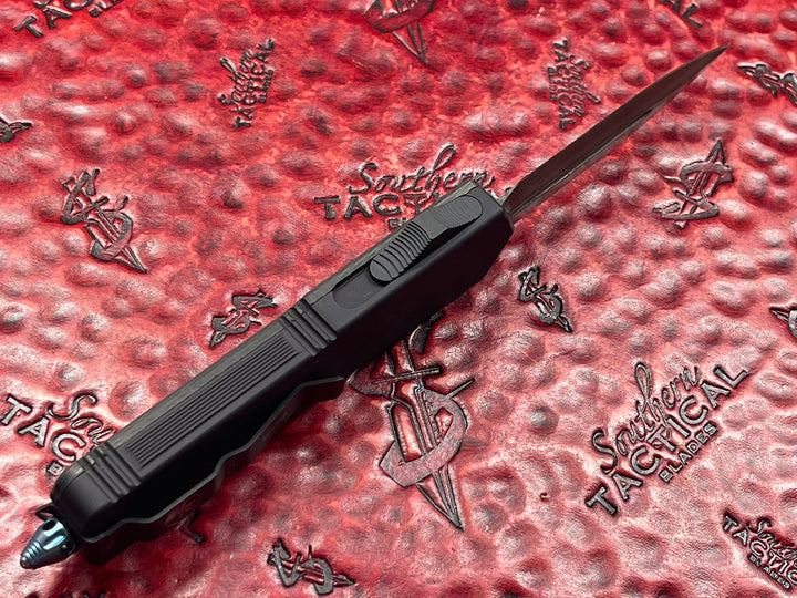 Vintage Microtech Scarab Double Edge, Stainless Steel Damascus, Carbon Fiber Top, Blued Titanium Hardware, Double Action OTF Knife