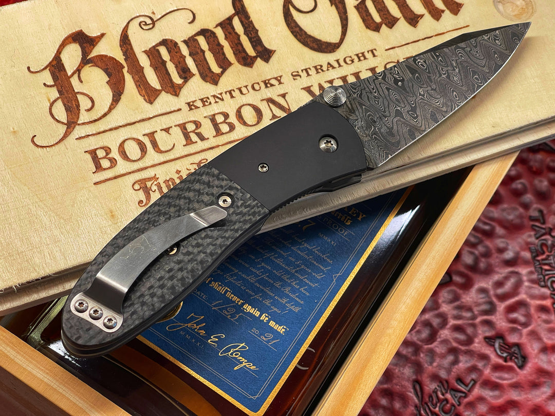 Microtech Knives and Greg LIGHTFOOT Knives LCC Dual Action, Mike Norris Gator Skin Damascus, Titanium Bolster, Carbon Fiber Scale, Automatic and manual folding knife