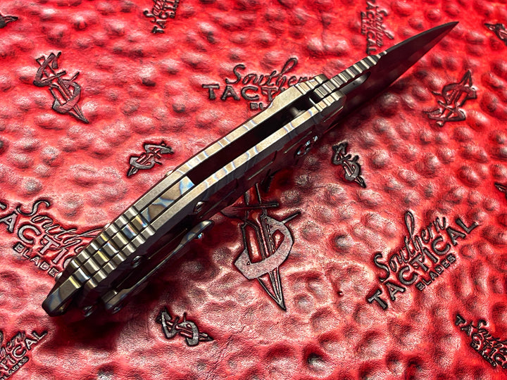 Heretic Knives Martyr Auto, DLC Blade, LSCF Button, Blazed Titanium Scales, Automatic OTS Knife