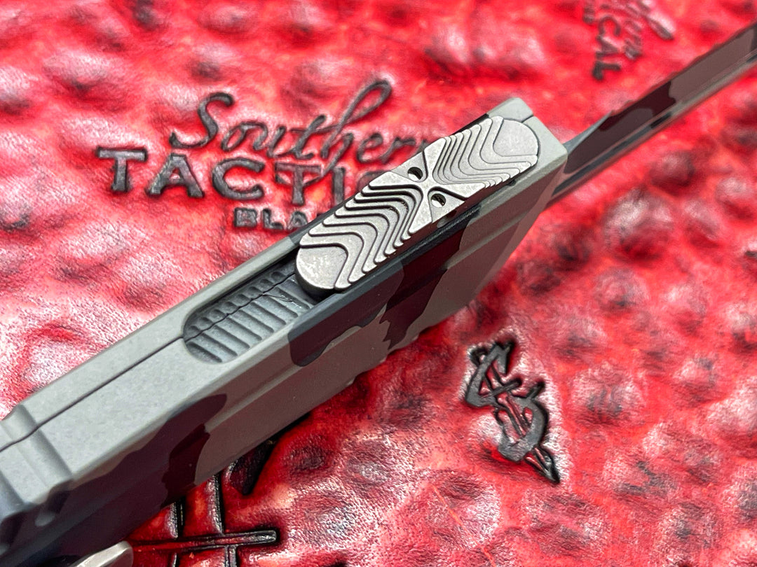 Microtech Luminary ZBP Double Edge Signature Series Urban Camo Full Serrated, Tritium Button (PRE OWNED)Double Action OTF Knife