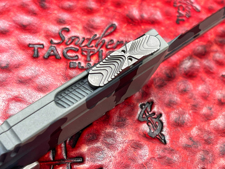 Microtech Luminary ZBP Double Edge Signature Series Urban Camo Full Serrated, Tritium Button (PRE OWNED)Double Action OTF Knife