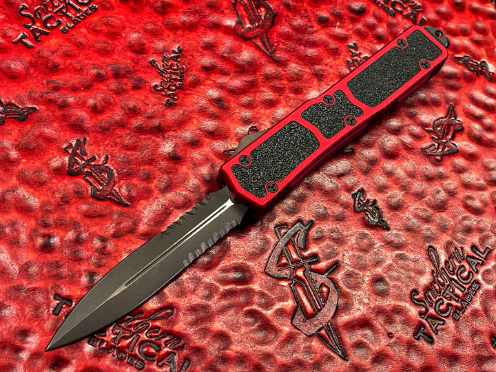 Vintage Microtech Knives Makora, Double Edge Part Serrated, Red Double Action OTF