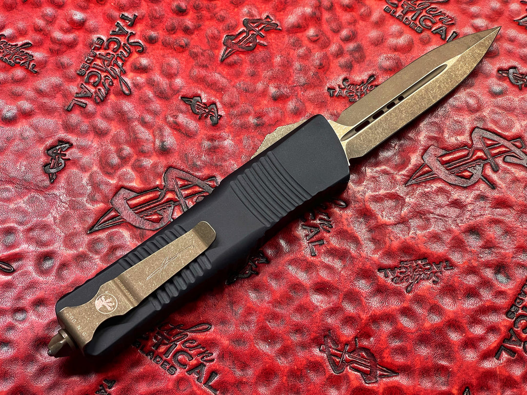 Microtech Combat Troodon Double Edge Bronze, Carbon Fiber Top, Signature Series, Serial #002