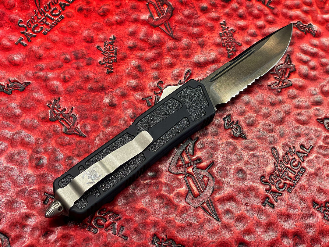 Microtech Quick Deploy Scarab, Single Edge, Part Serrated DLC, Standard Hardware, Double Action OTF Knife