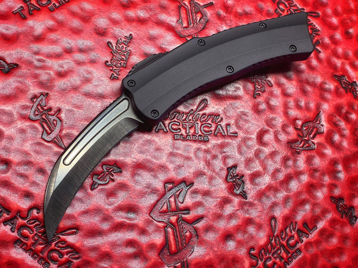 Heretic Knives ROC Hand Ground Elmax, DLC, Fat Carbon Black Dunes Button, Black Hardware serial # 007