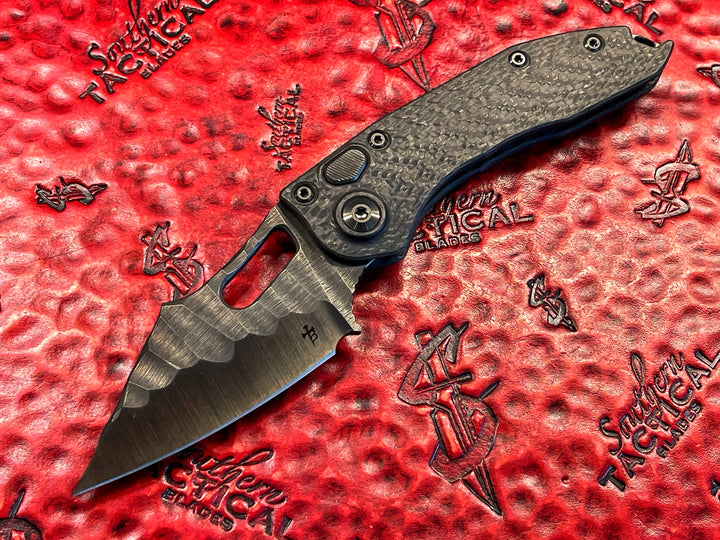 MARFIONE Stitch Automatic Knife Single Edge DLC Borka Pattern Carbon Fiber W/ DLC Two-Tone Hardware (Certified Pre-Owned)