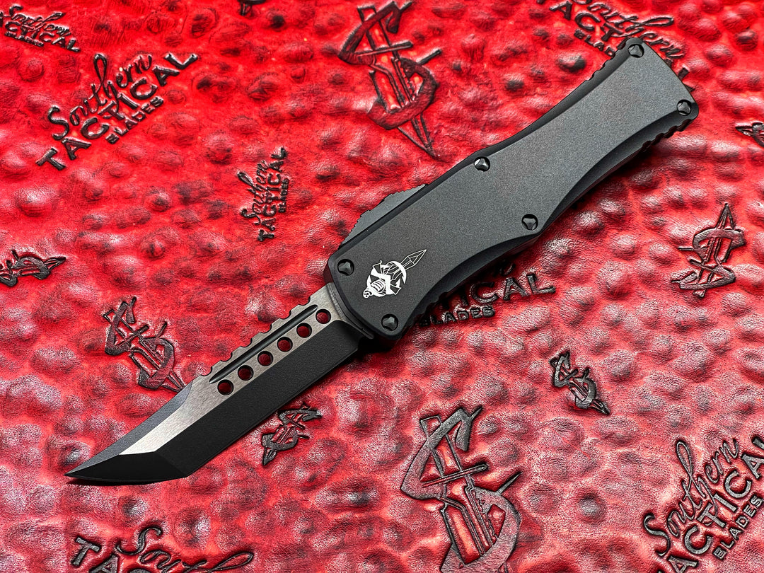 Microtech Hera Hellhound Tanto Standard Tactical