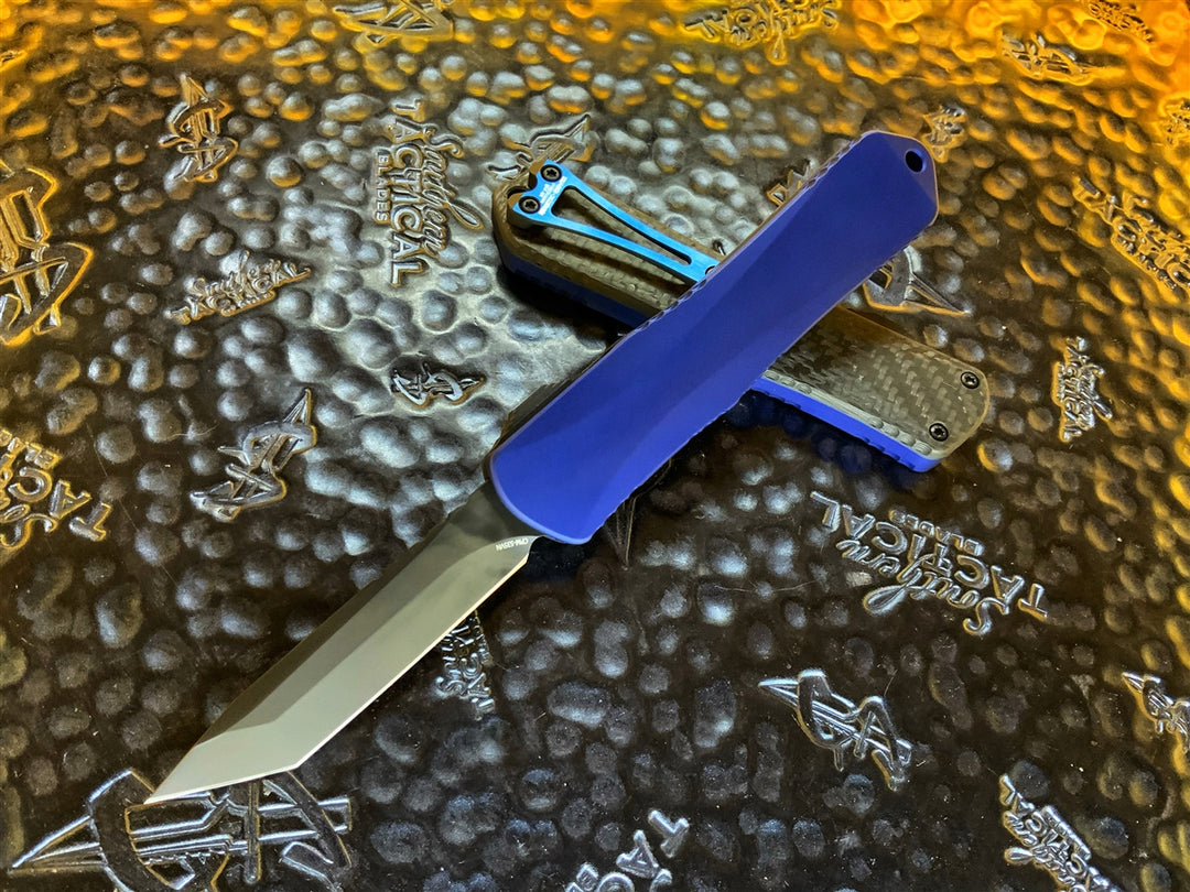 Heretic Knives Manticore E Tanto Edge DLC, Blue w/ Carbon Fiber Top, Blue Ti accents and DLC Hardware