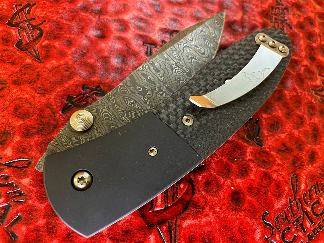 Microtech Knives / Lightfoot Dual Action LCC, Mike Norris Gator Skin Damascus, Carbon Fiber Scales.