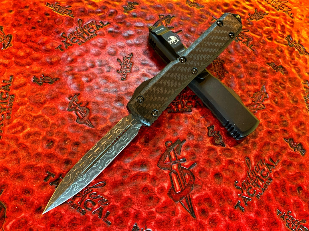 Microtech Ultratech Double Edge Damascus, Carbon Fiber Top, Ringed Hardware Signature Series