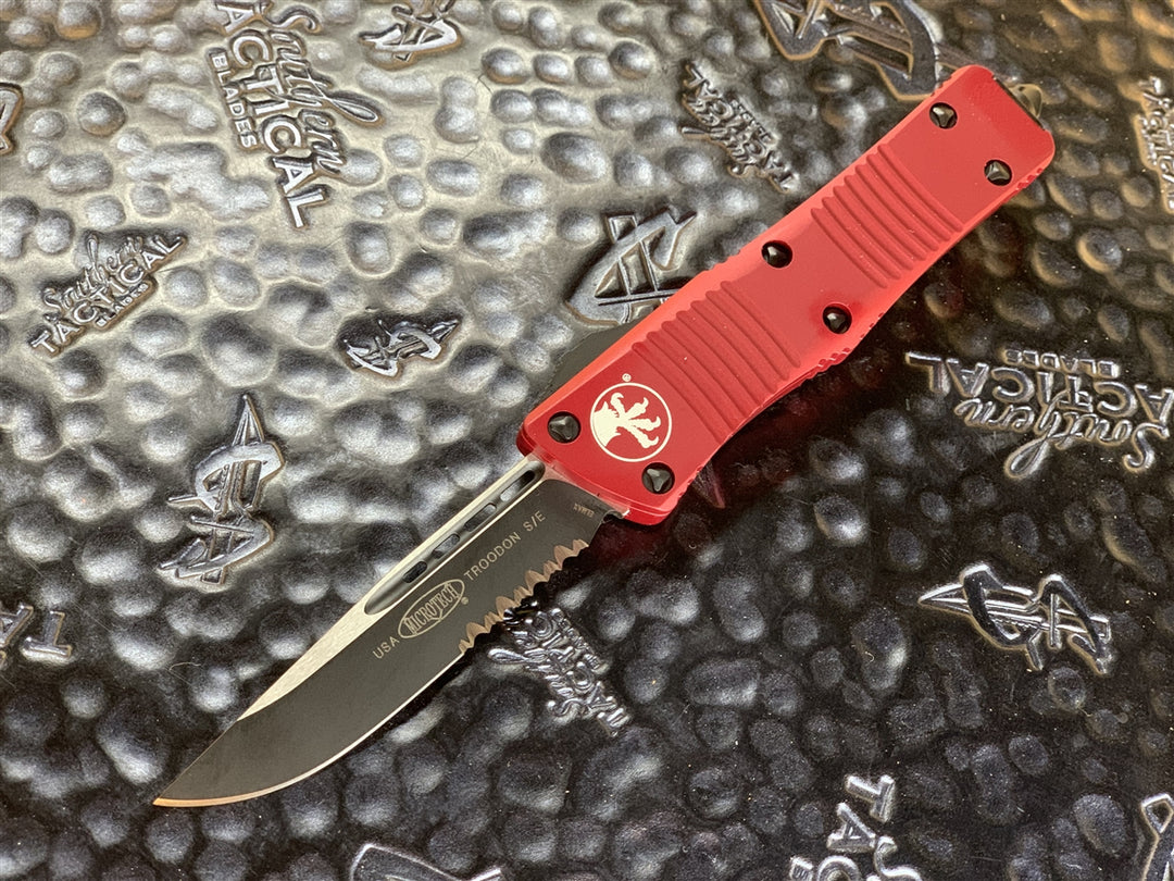 Microtech Troodon Single Edge Part Serrated Red