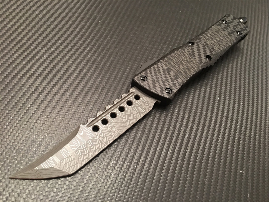 Microtech Signature Series Combat Troodon Hellhound Tanto Damascus Car