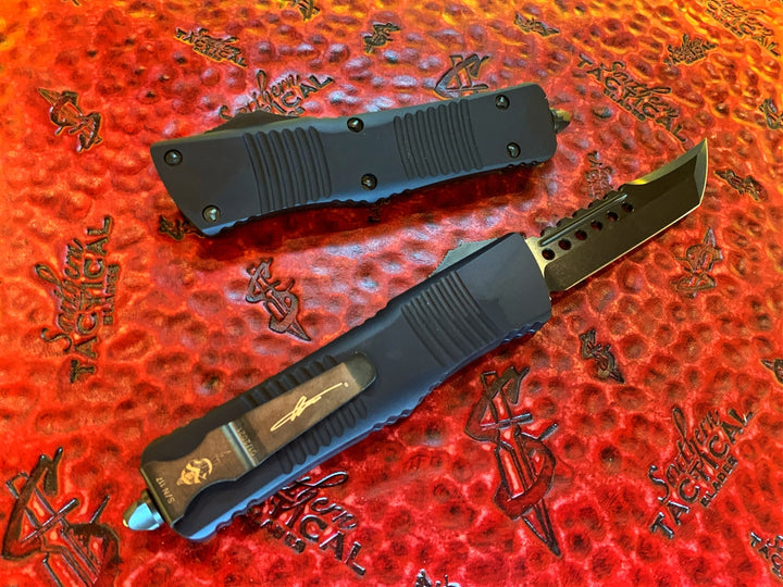 Microtech Combat Troodon Hellhound Tanto DLC Standard w/ DLC Hardware Signature Series