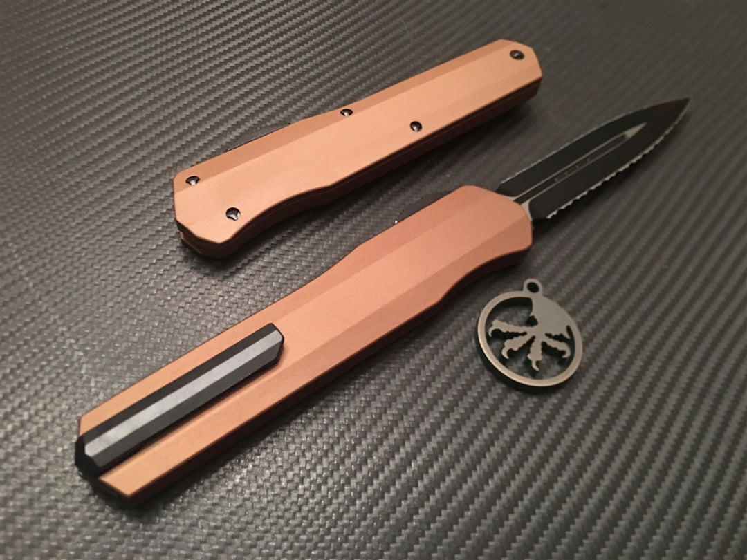 Microtech Cypher Smooth Double Edge Double Full Serrated Tan