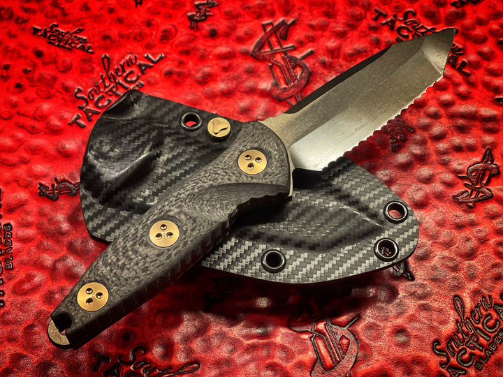 Microtech Mini Alpha Microtech Socom Alpha Mini Tanto Full Serrated DLC CF Signature Series