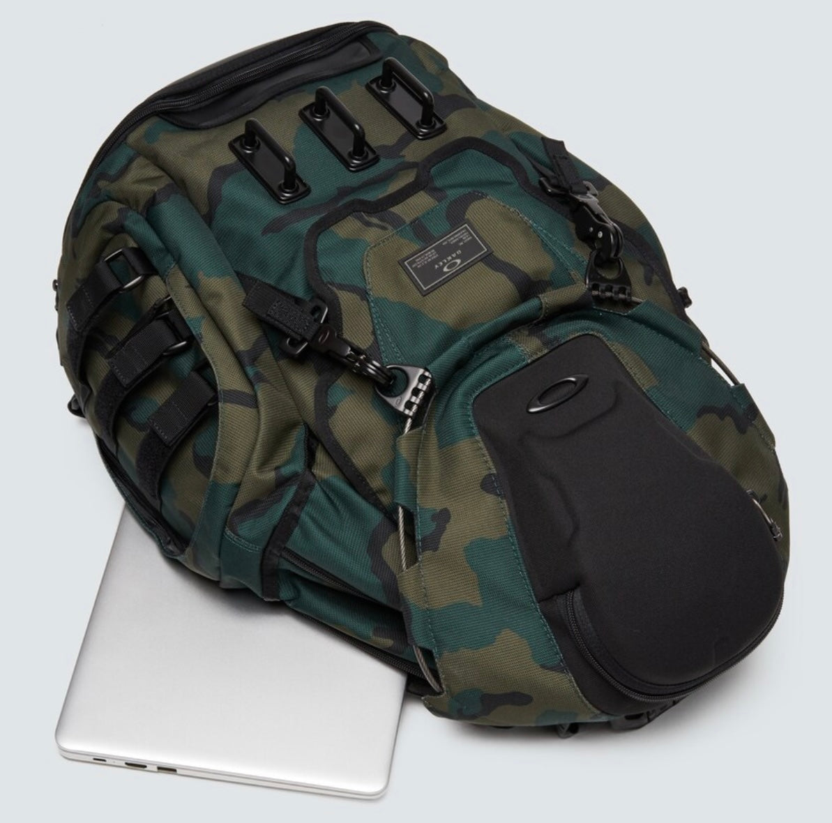 Oakley hotsell camouflage backpack