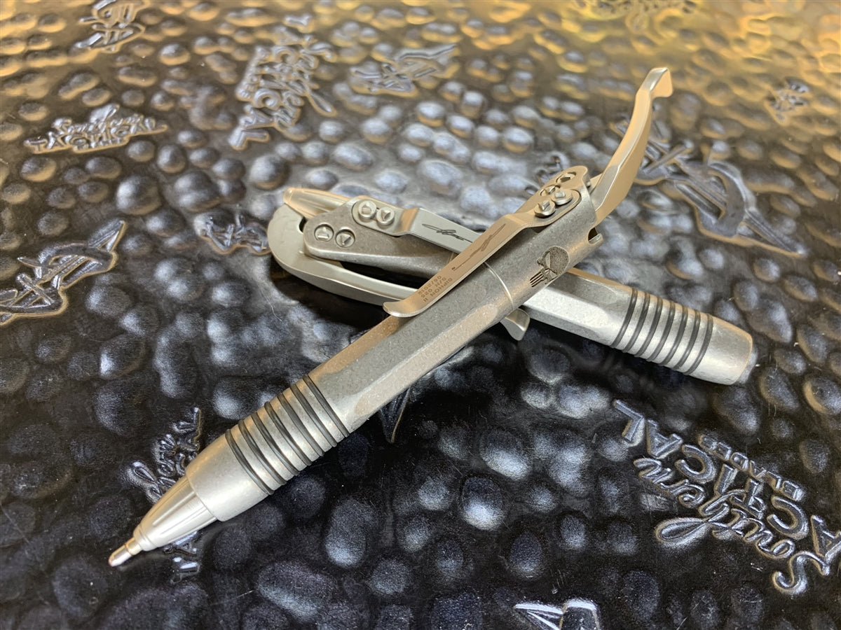 Microtech Siphon II Signature Series Stonewashed Engraved Skull